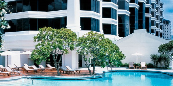 Grand-Hyatt-Bangkok-Exterior-Pool