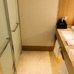 Hilton Osaka tower suite twin 201411 34