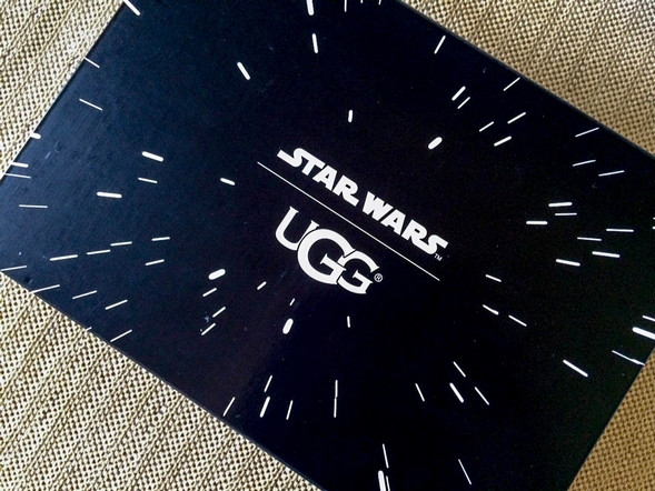 UGG DARTH VADER CLASSIC MINI 201509 1